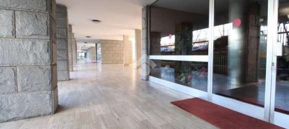 5 rooms Apartment in Turin, Italy No. 54672 4