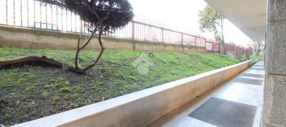 5 rooms Apartment in Turin, Italy No. 54672 3