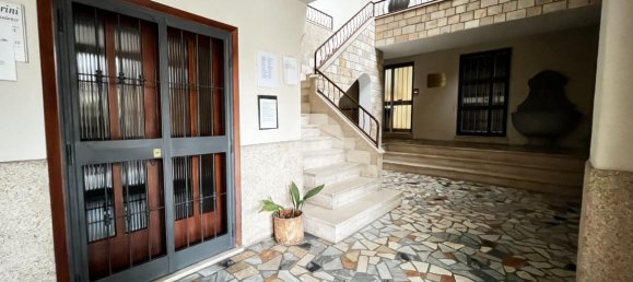 3 rooms Apartment in Palazzolo sull'Oglio, Italy No. 107880 10