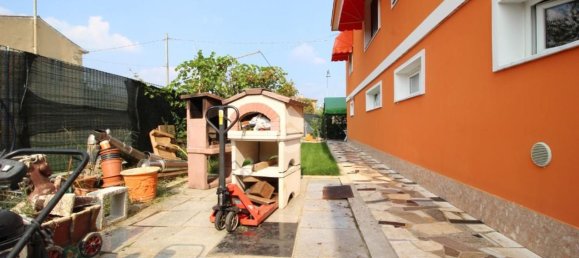 10 rooms Villa in Roverbella, Italy No. 61616 22