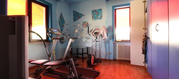 10 rooms Villa in Roverbella, Italy No. 61616 9