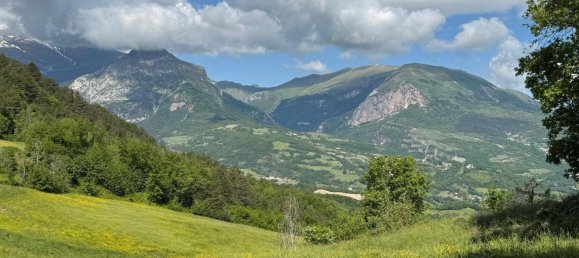 84770m² Land in Montefortino, Italy No. 297440 12