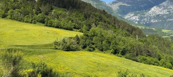 84770m² Land in Montefortino, Italy No. 297440 9