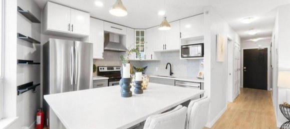 2 bedrooms Condo in British Columbia, Canada No. 1078 4