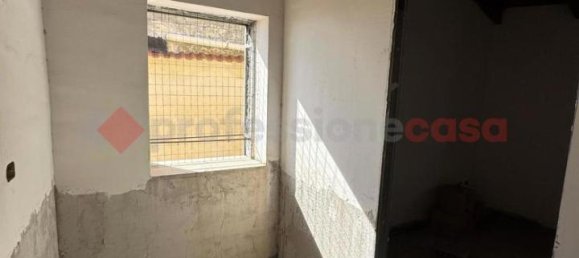 Apartamento de 5 divisões em Minturno, Italy N.º 8666 38