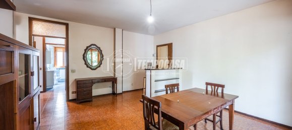 2 bedrooms Apartment in Fontevivo, Italy No. 348685 3