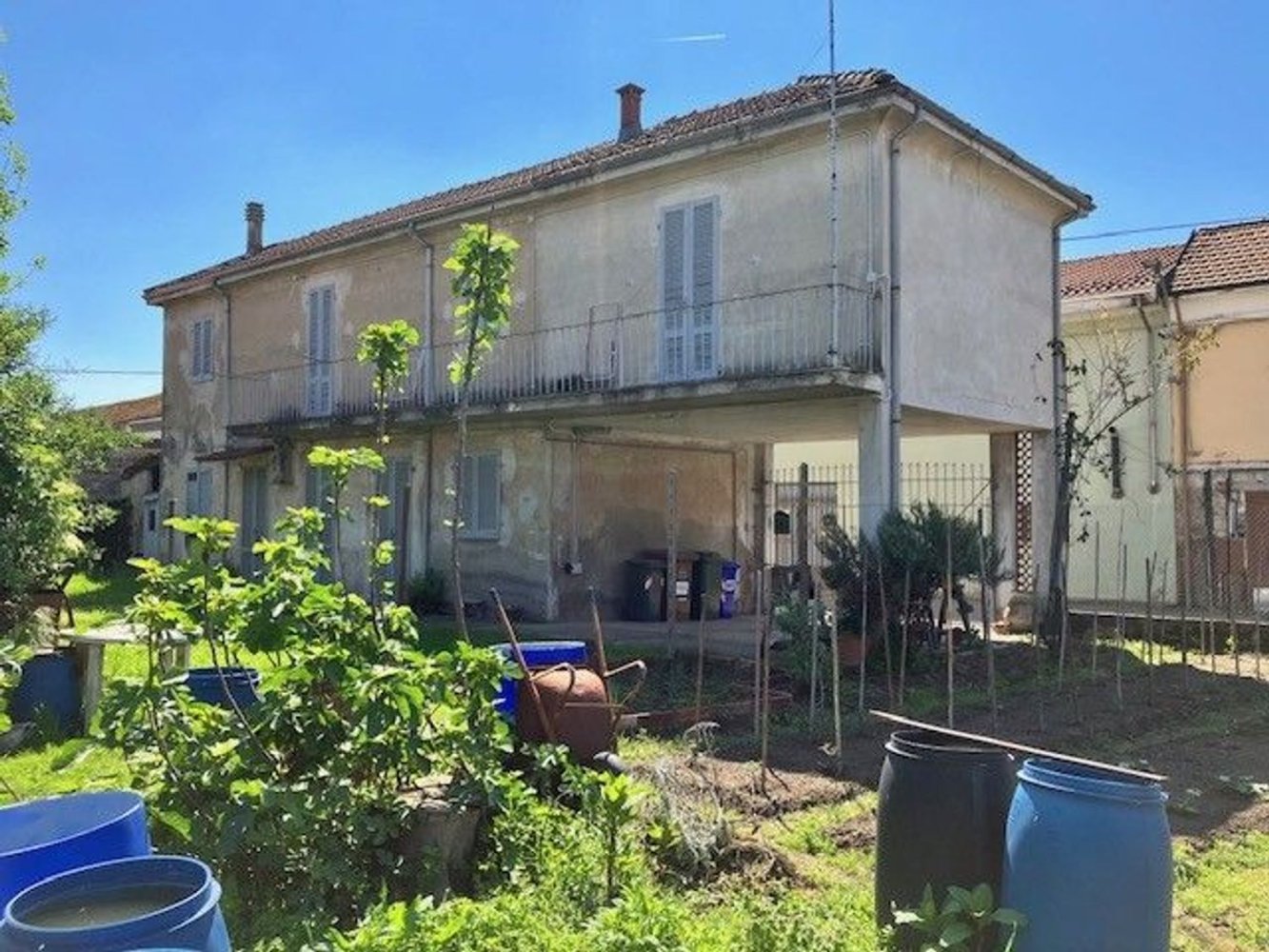 4 bedrooms House in Mede, Italy No. 365577