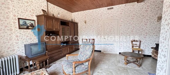 2 Schlafzimmer Haus in Auneau, France, Nr. 271565 5