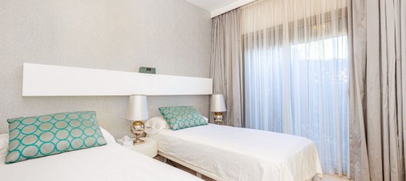 2 bedrooms Apartment in Benahavis, Spain No. 145257 7