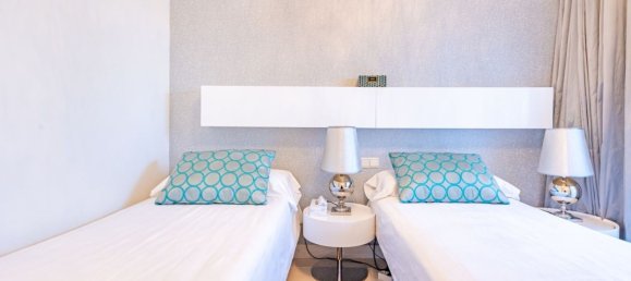 2 bedrooms Apartment in Benahavis, Spain No. 145257 6