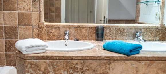 2 bedrooms Apartment in Benahavis, Spain No. 145257 5