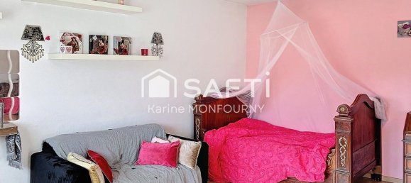 4 bedrooms House in Saint-Quentin, France No. 247612 7