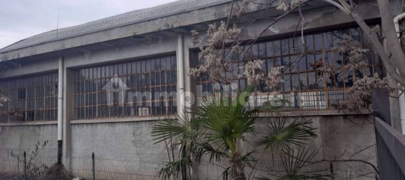 950m² Warehouse in Caronno Pertusella, Italy No. 121425 9