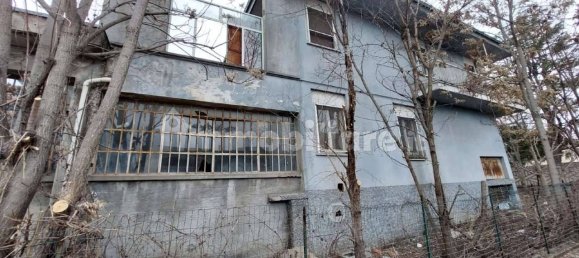 950m² Warehouse in Caronno Pertusella, Italy No. 121425 3