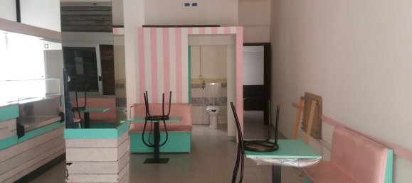 Gewerbliche Immobilie in Genoa, Italy 60m², Nr. 104785 3