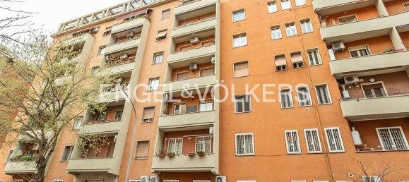 3 bedrooms Apartment in Rome, Italy No. 126822 21