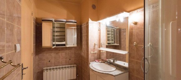 4 bedrooms House in Sorgues, France No. 326518 11