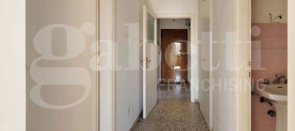 4-salle Appartement à San Benedetto del Tronto, Italy No. 303243 15