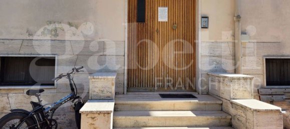 4-salle Appartement à San Benedetto del Tronto, Italy No. 303243 20