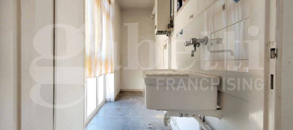 4-salle Appartement à San Benedetto del Tronto, Italy No. 303243 7