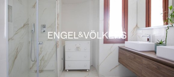 6 rooms Villa in Bovisio Masciago, Italy No. 62973 10