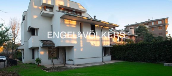 6 rooms Villa in Bovisio Masciago, Italy No. 62973 19