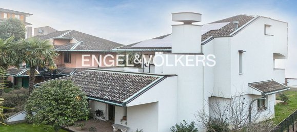 6 rooms Villa in Bovisio Masciago, Italy No. 62973 21