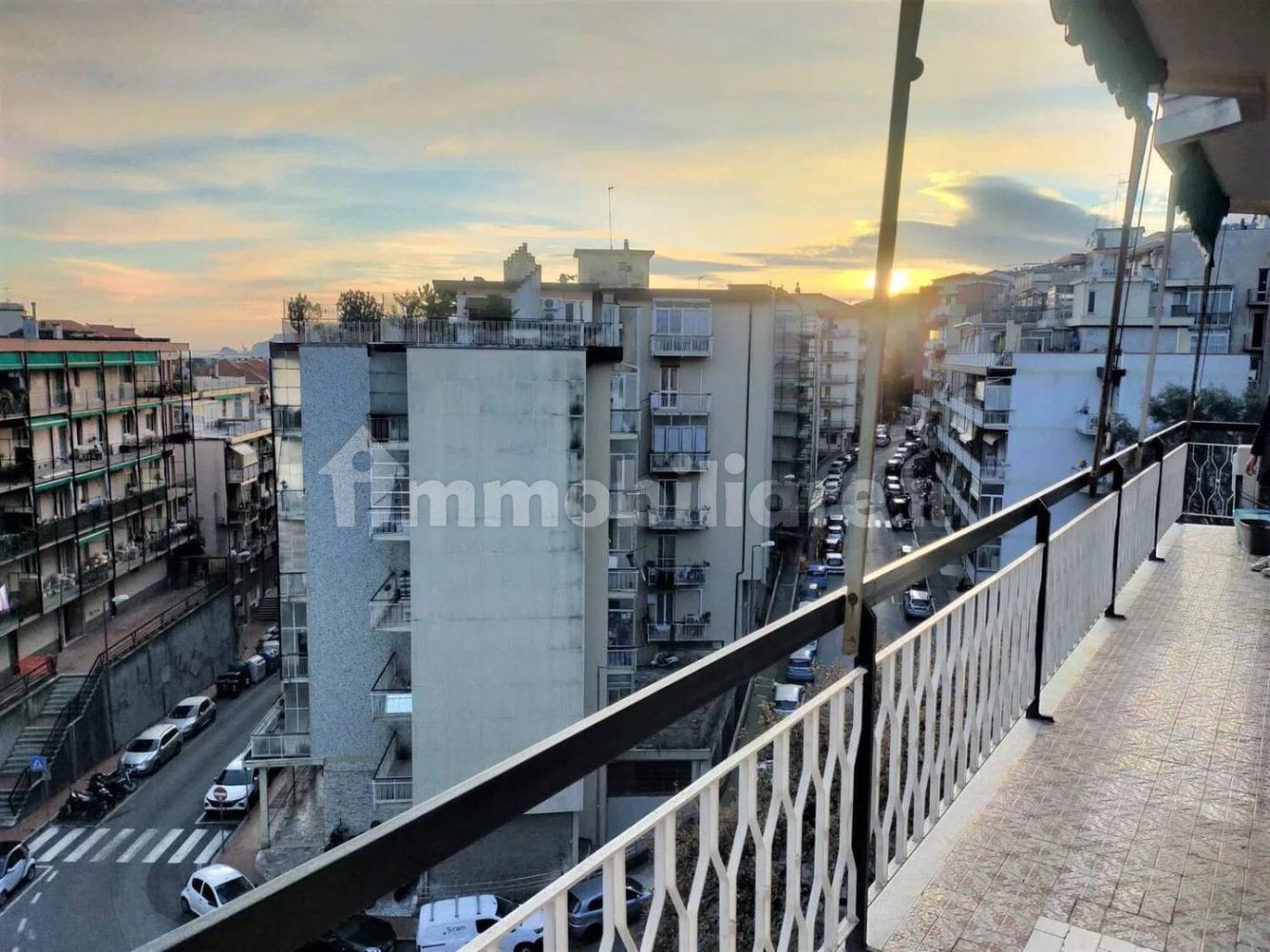 6 bedrooms Apartment in Savona, Italy No. 15013