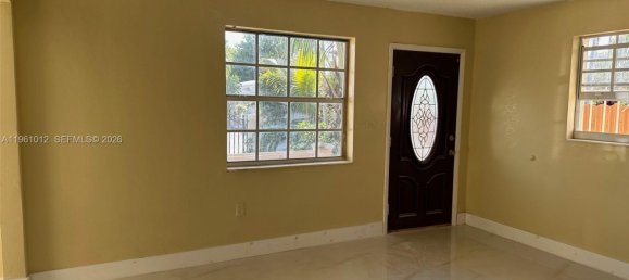 2 dormitorios villa en alquiler en Miami, Miami-Dade, Florida, USA № 614338 2