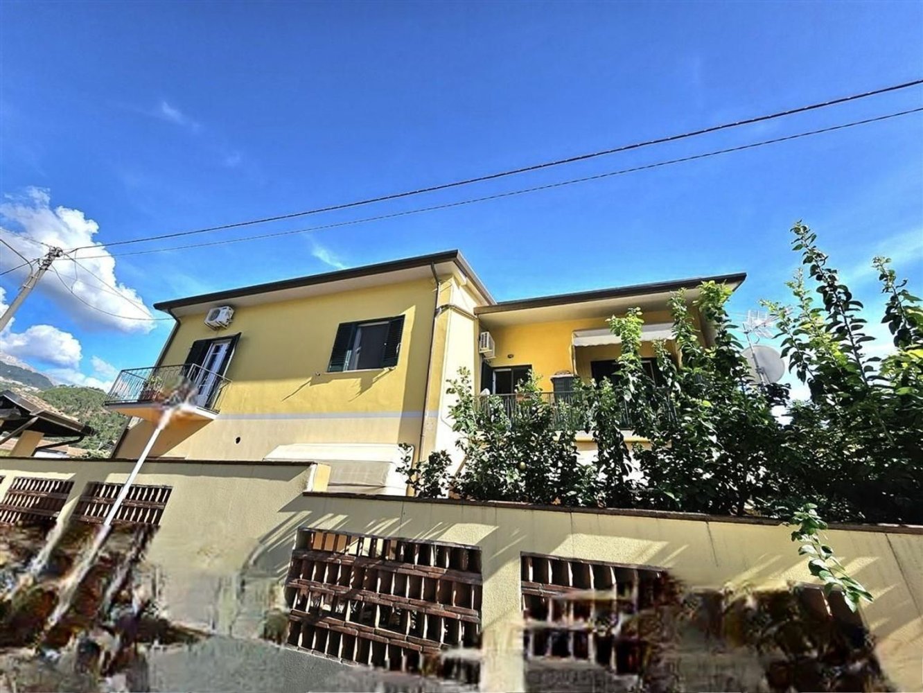 5 rooms House in Massa, Italy No. 136339