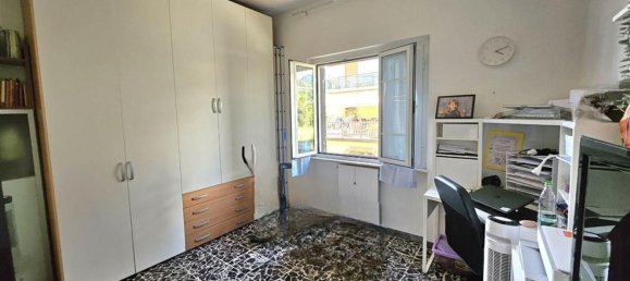 5 rooms House in Massa, Italy No. 136339 10