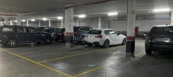 120m² Garage in Madrid, Spain No. 95424 3