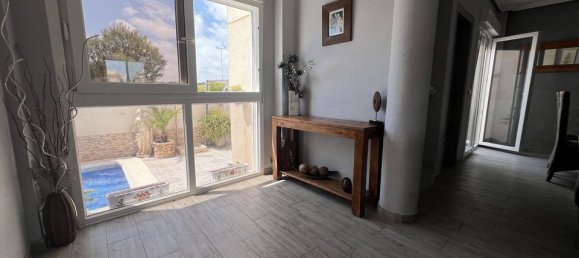 4 Schlafzimmer Villa in Alicante, Spain, Nr. 177098 7