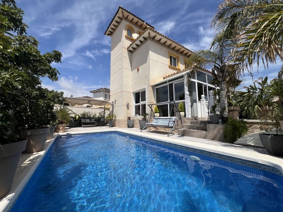 4 Schlafzimmer Villa in Alicante, Spain, Nr. 177098