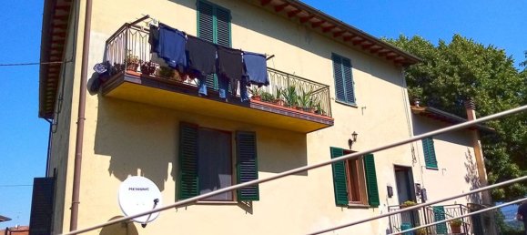 5-salle Appartement à Bibbiena, Italy No. 43912 3