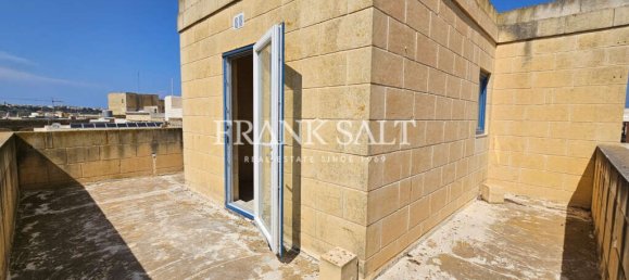 Дом с 3 спальнями в Шеукия, Мальта № 3073 10