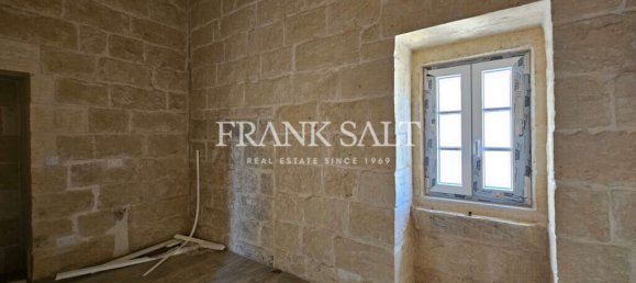 Дом с 3 спальнями в Шеукия, Мальта № 3073 4