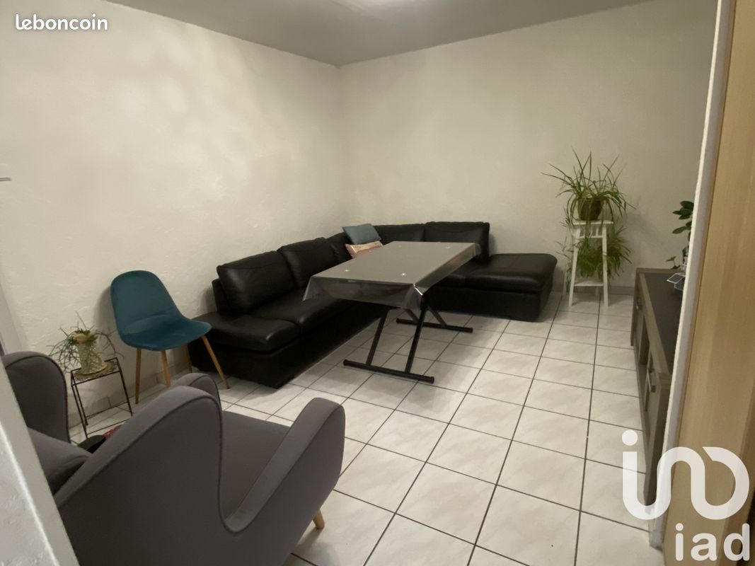 Moradia em banda T1 em Provin, France N.º 228486