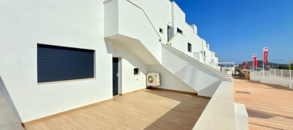 Квартира с 2 спальнями в Финестрат, Испания № 284364 3