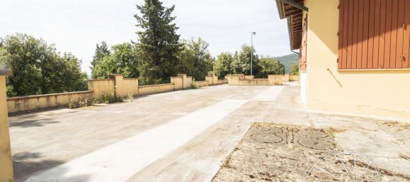 6 rooms Villa in Carmignano, Italy No. 17978 45