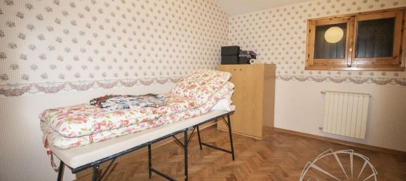 6 rooms Villa in Carmignano, Italy No. 17978 40