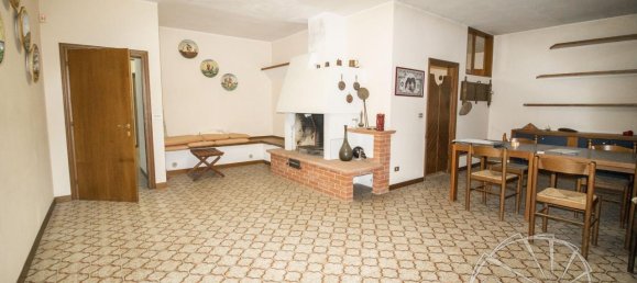 6 rooms Villa in Carmignano, Italy No. 17978 43