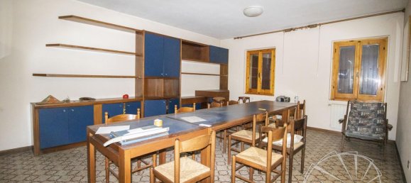 6 rooms Villa in Carmignano, Italy No. 17978 36