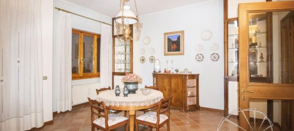 6 rooms Villa in Carmignano, Italy No. 17978 35