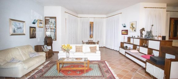 6 rooms Villa in Carmignano, Italy No. 17978 22