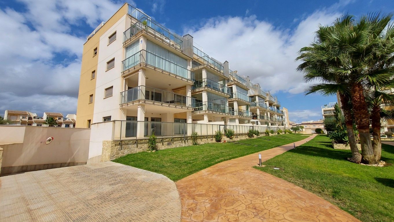 3 bedrooms Apartment in Alicante, Spain No. 89281