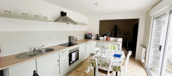 6 غرف نوم منزل في Saint-Sauveur, France رقم 44413 4