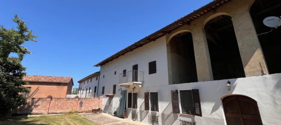 5 bedrooms House in Villadeati, Italy No. 338849 5