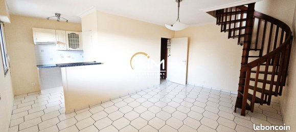 1 bedroom Duplex in Tours, France No. 39210 2