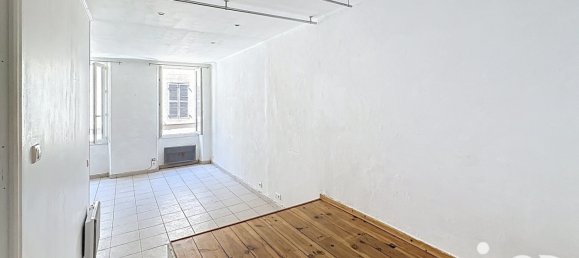 Studio in Marseille, France No. 344056 2
